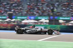 开云APP-红牛车队绝杀红牛二队，阿隆索高光表现的简单介绍