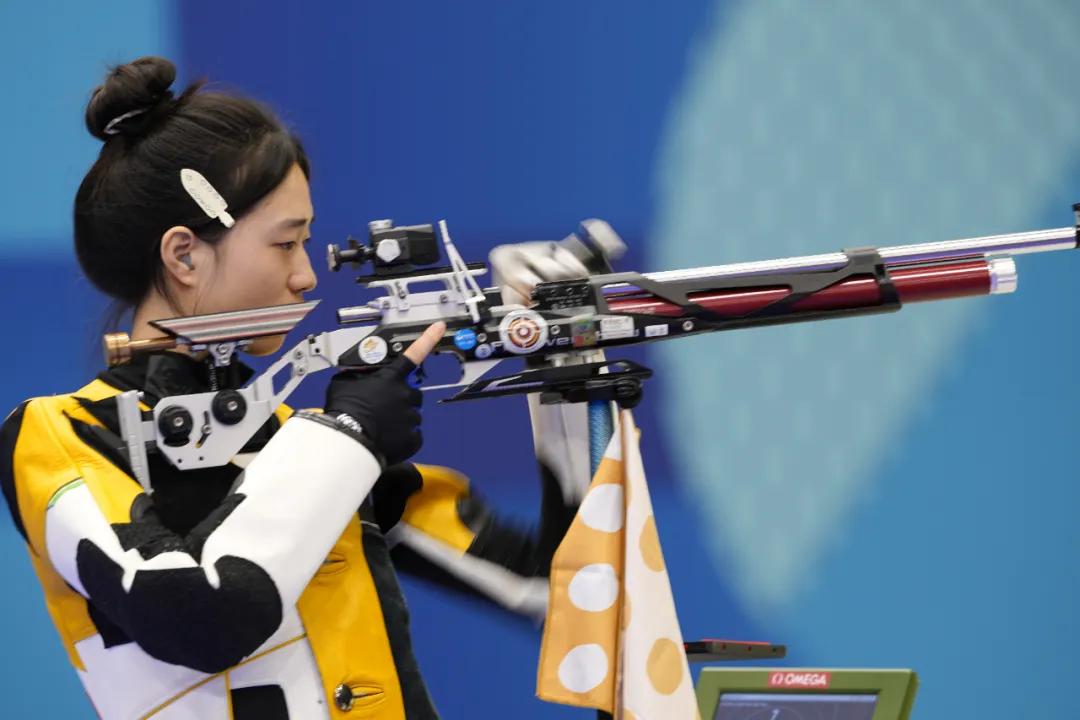 美国运动员在射击比赛中夺冠