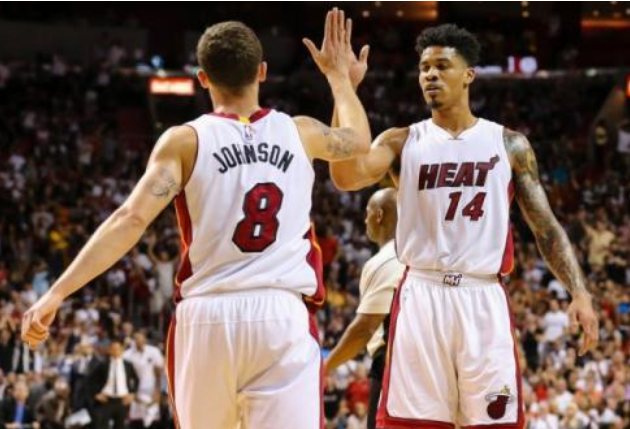 冷门频现，弱队诠释惊喜反攻的简单介绍