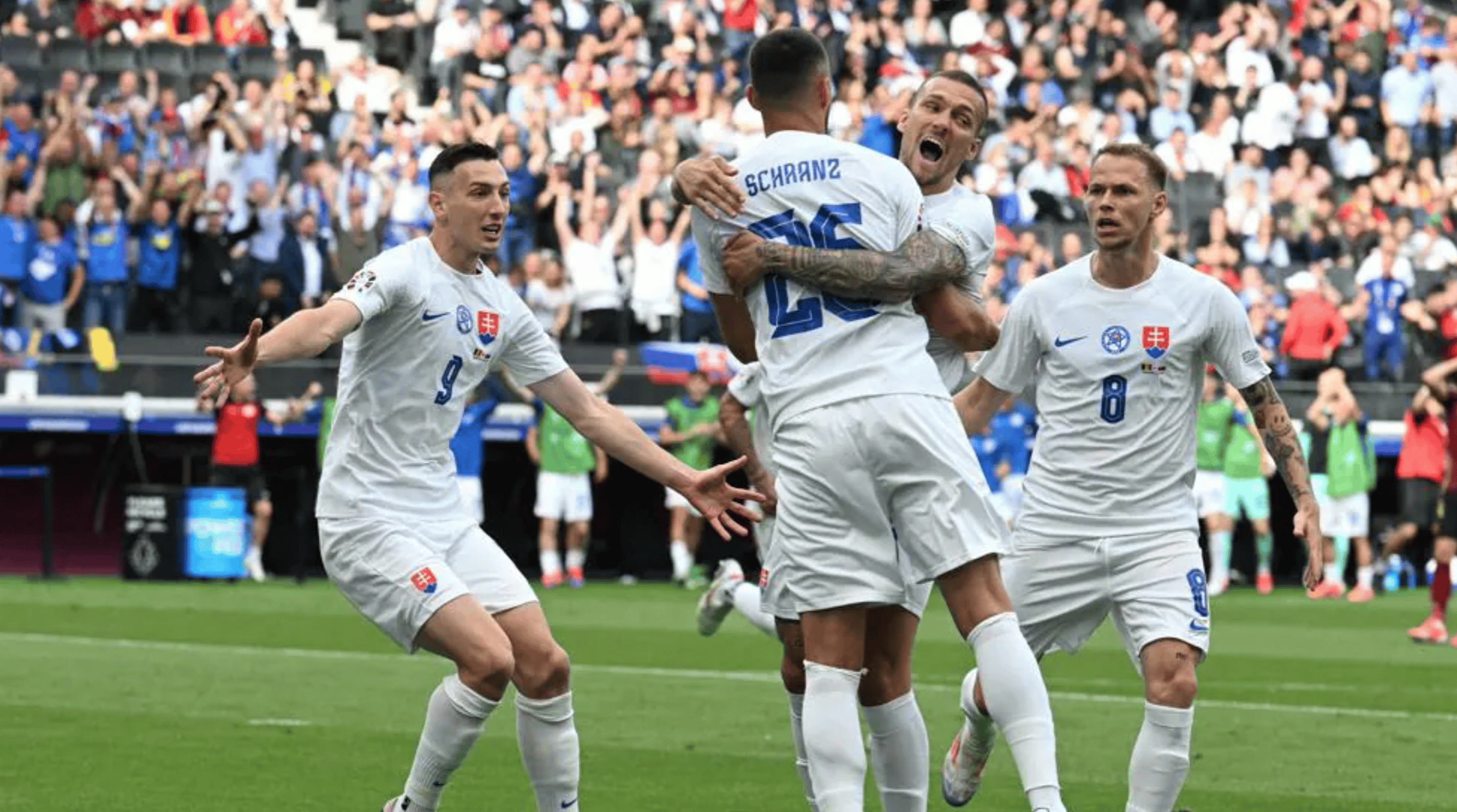 包含斯洛伐克国家队踢出冷门，晋级欧洲杯八强的词条