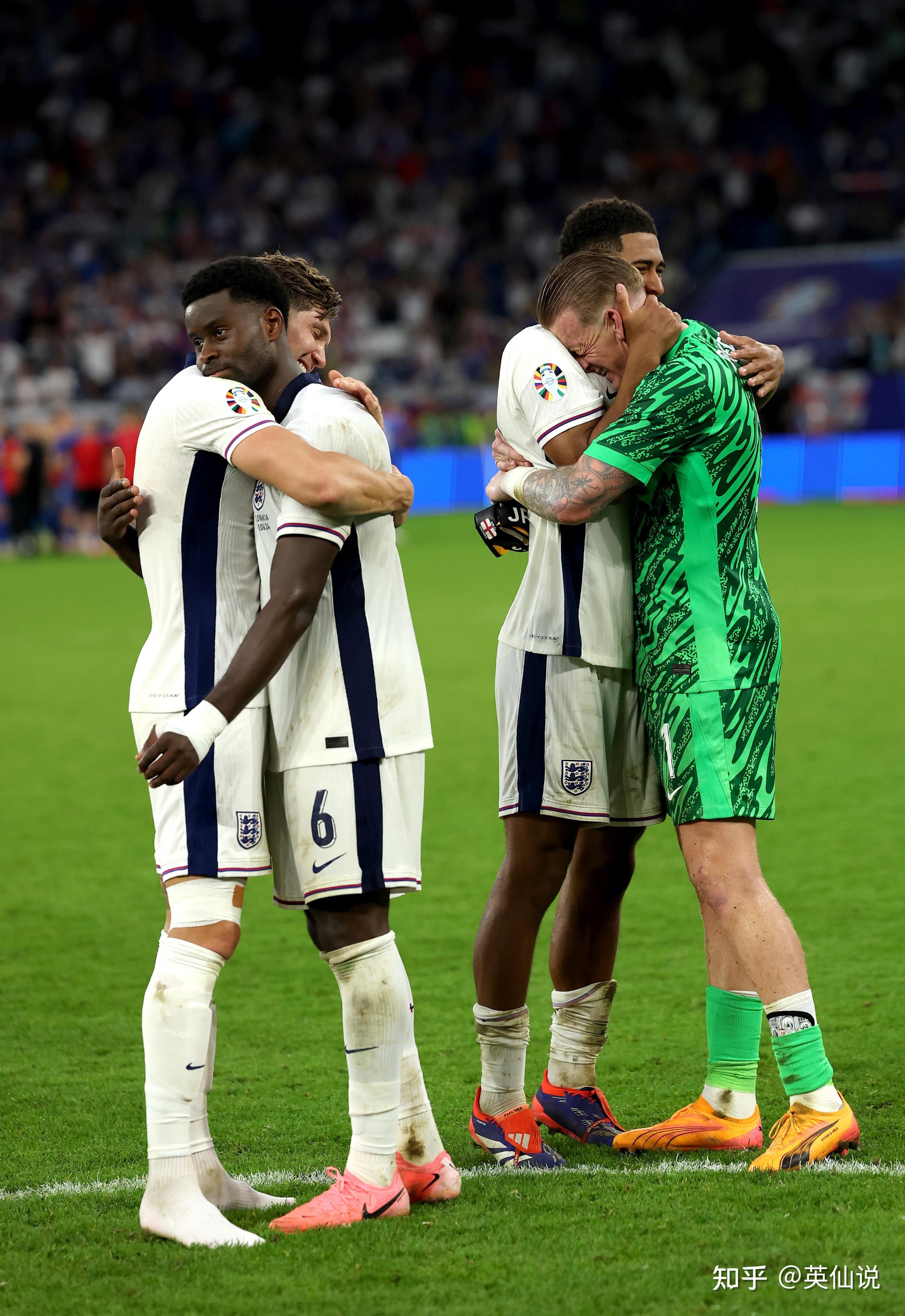 包含斯洛伐克国家队踢出冷门，晋级欧洲杯八强的词条