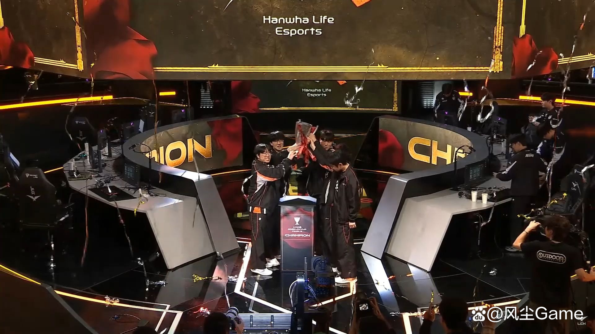 包含FPX轻取RNG,369打出惊人五杀峡谷大战全球总决赛,成为赛场最大亮点的词条 包含FPX轻取RNG,369打出惊人五杀峡谷大战全球总决赛,成为赛场最大亮点的词条