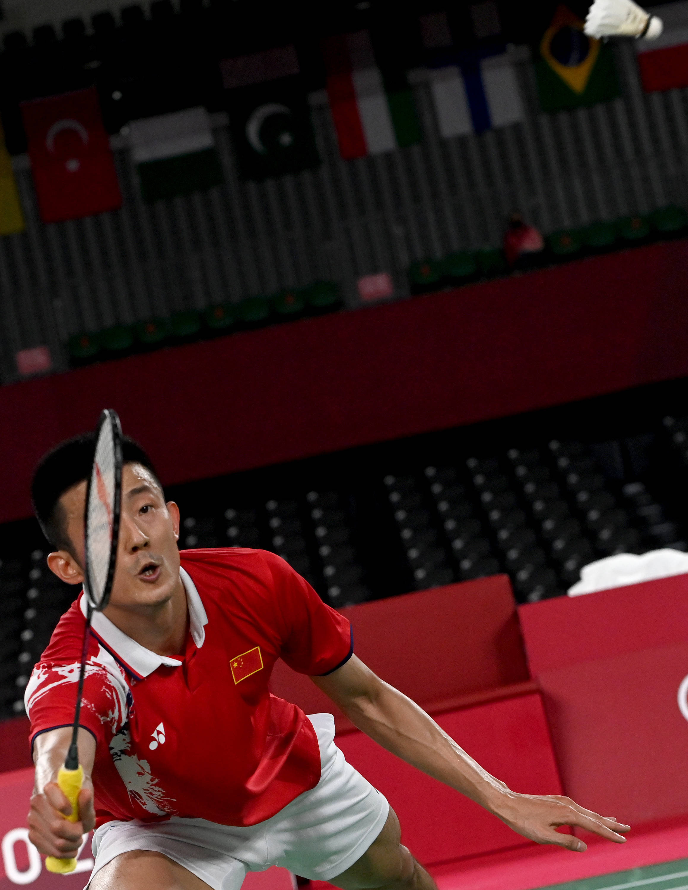 英格兰羽毛球队鏖战印尼羽毛球队，谌龙高光表现的简单介绍