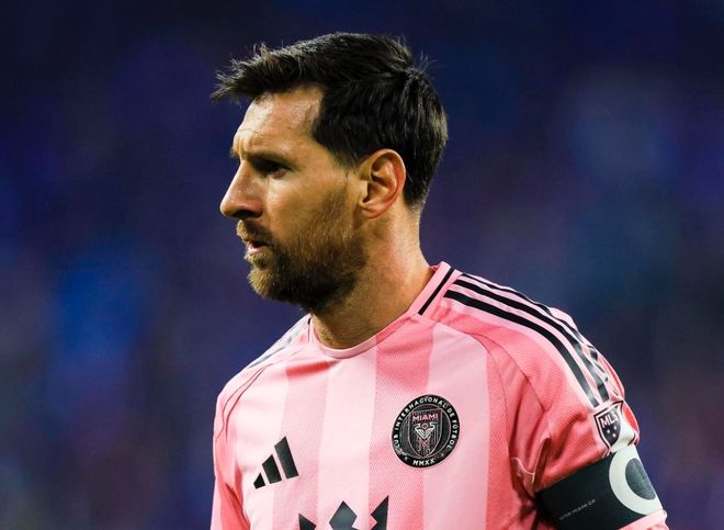 波兰鏖战巴黎,梅西带队取胜 波兰鏖战巴黎,梅西带队取胜